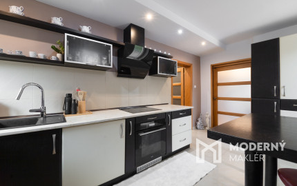 Na predaj rodinný dom s bazénom v Kysuckom Novom Meste