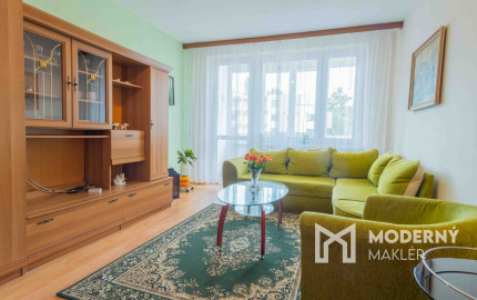 REZERVOVANÝ: Na predaj priestranný 2-izbový byt v Starej Ľubovni