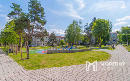 REZERVOVANÝ: Na predaj priestranný 2-izbový byt v Starej Ľubovni