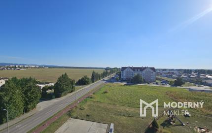 Na prenájom 2-izbový byt s vlastným parkovaním v Malackách