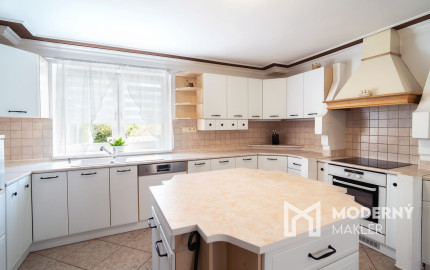 Na predaj 6-izbový rodinný v Zamarovciach