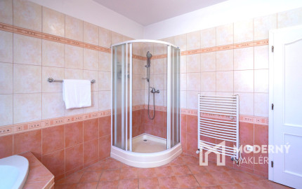 Na predaj 6-izbový rodinný v Zamarovciach