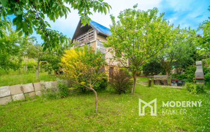 VÝRAZNÁ ZĽAVA: Na predaj záhradná chata s výhľadom na golfové ihrisko v Skalici