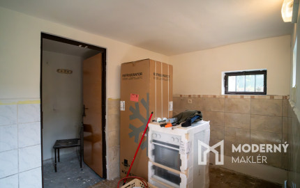 VÝRAZNÁ ZĽAVA: Na predaj záhradná chata s výhľadom na golfové ihrisko v Skalici