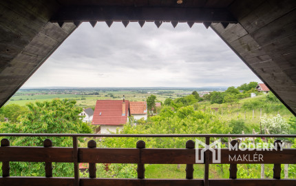 VÝRAZNÁ ZĽAVA: Na predaj záhradná chata s výhľadom na golfové ihrisko v Skalici