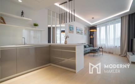 Na prenájom štýlový 3-izbový byt v SKYPARK RESIDENCE s panoramatickým výhľadom