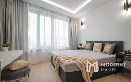 Na prenájom štýlový 3-izbový byt v SKYPARK RESIDENCE s panoramatickým výhľadom