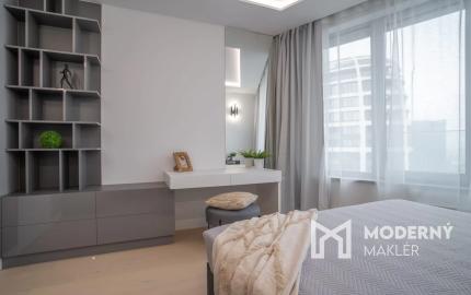 Na prenájom štýlový 3-izbový byt v SKYPARK RESIDENCE s panoramatickým výhľadom