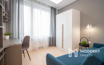 Na prenájom štýlový 3-izbový byt v SKYPARK RESIDENCE s panoramatickým výhľadom