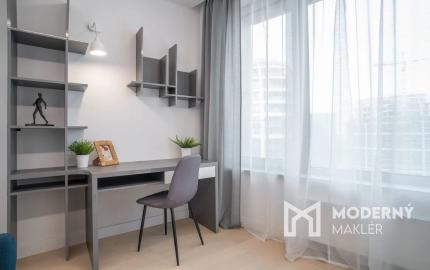 Na prenájom štýlový 3-izbový byt v SKYPARK RESIDENCE s panoramatickým výhľadom