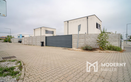 Na prenájom kompletne zariadený 4-izbový byt s benefitmi rodinného domu v Rovinke