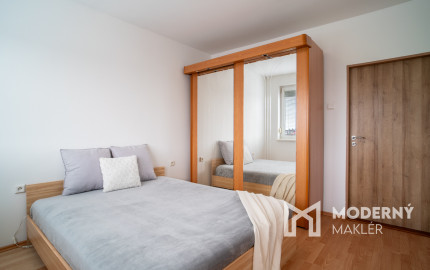 Na prenájom priestranný 3 izbový byt s balkónom v Malackách