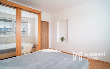 Na prenájom priestranný 3 izbový byt s balkónom v Malackách