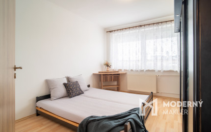 Na prenájom priestranný 3 izbový byt s balkónom v Malackách