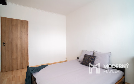 Na prenájom priestranný 3 izbový byt s balkónom v Malackách