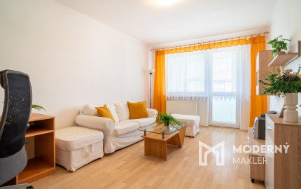 Na prenájom priestranný 3 izbový byt s balkónom v Malackách