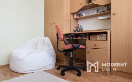 Na predaj 4-izbový byt vo Vrbovom