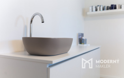 ZNÍŽENÁ CENA: Na predaj moderný rodinný dom v Skalke nad Váhom