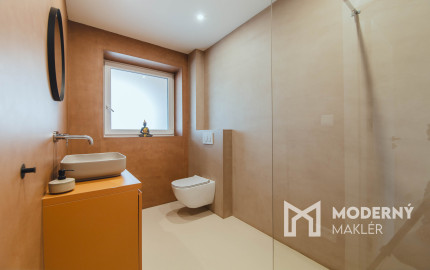 ZNÍŽENÁ CENA: Na predaj moderný rodinný dom v Skalke nad Váhom