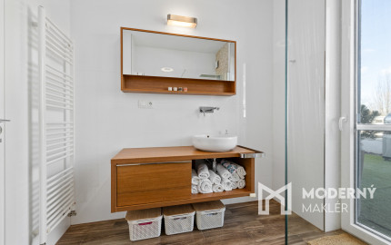 Na prenájom dizajnový 3-izbový byt so 45m2 terasou v Stupave