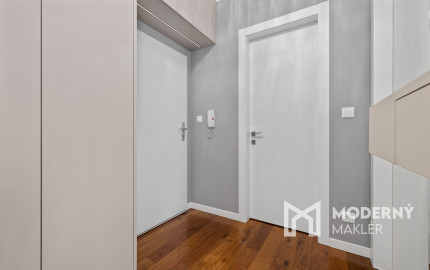 Na prenájom dizajnový 3-izbový byt so 45m2 terasou v Stupave