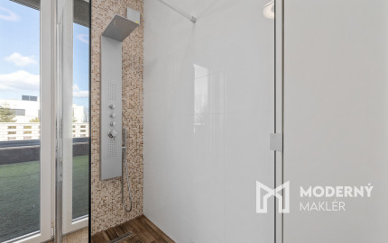 Na prenájom dizajnový 3-izbový byt so 45m2 terasou v Stupave