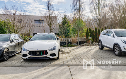 Na prenájom dizajnový 3-izbový byt so 45m2 terasou v Stupave