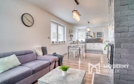 Na predaj rodinný dom s rozľahlým pozemkom v Kostolišti