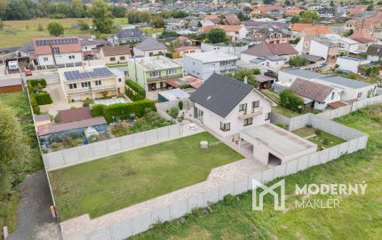 Na predaj rodinný dom s rozľahlým pozemkom v Kostolišti