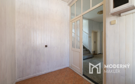 Na predaj rodinný dom s pozemkom a investičným potenciálom v Trenčíne