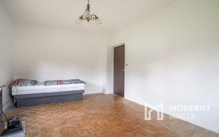 REZERVOVANÉ: Na predaj dvojgeneračný rodinný dom v obci Beladice