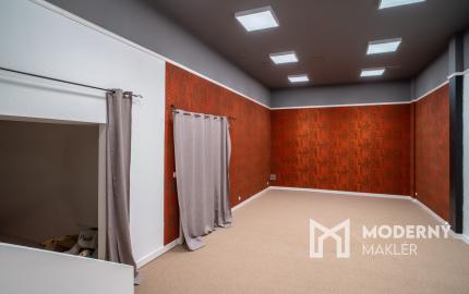 Na prenájom obchodný priestor v centre mesta priamo pod Bratislavským hradom