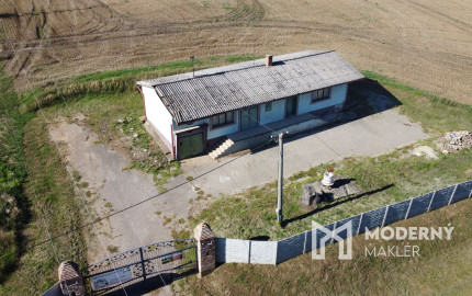 Na predaj stavebný pozemok s vínnym domom blízko Podhájskej