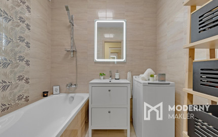 Moderný a svetlý byt, v ktorom je všetko pripravené na okamžité nasťahovanie.