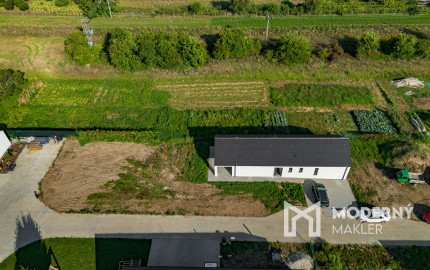 REZERVOVANÉ: Na predaj moderný 4-izbový rodinný dom v Šoporni