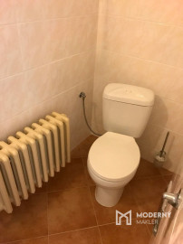 Na prenájom 2 izbový atypický byt v centre mesta BN