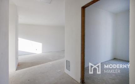 Na predaj rekreačná chata s priestranným pozemkom v obci Blahová