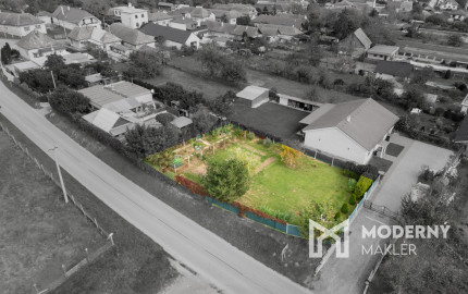 Na predaj stavebný pozemok - Pravotice 760m2