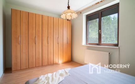 REZERVOVANÉ: Na predaj poschodová 6-izbová vila v srdci Dunajskej Stredy