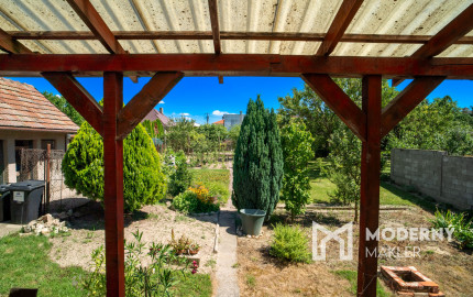 REZERVOVANÉ: Na predaj rodinný dom s potenciálom v srdci Rovinky