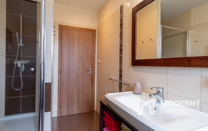 Na predaj priestranný rodinný dom v pokojnej lokalite Hôrka