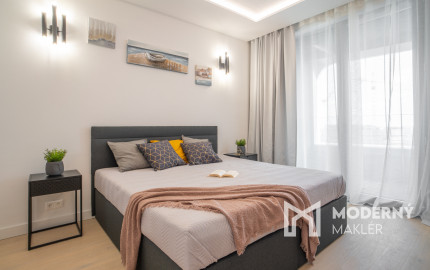 Na prenájom exkluzívny 2-izbový byt so šatníkom a panoramatickým výhľadom v projekte SKYPARK, Továrenská ulica