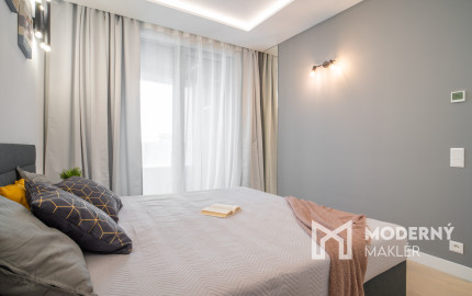 Na prenájom exkluzívny 2-izbový byt so šatníkom a panoramatickým výhľadom v projekte SKYPARK, Továrenská ulica