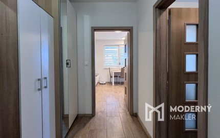 Na prenájom kompletne vybavený  2-izbový byt v Trenčíne