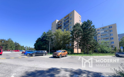 Na predaj 2-izbový byt s balkónom v Trenčíne - Juh I