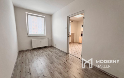 Na predaj priestranný 4-izbový byt v Trenčíne