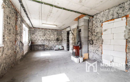 VÝRAZNE ZNÍŽENÁ CENA - Na predaj rozostavaný rodinný dom s veľkým pozemkom vo Vyšnom Kelčove