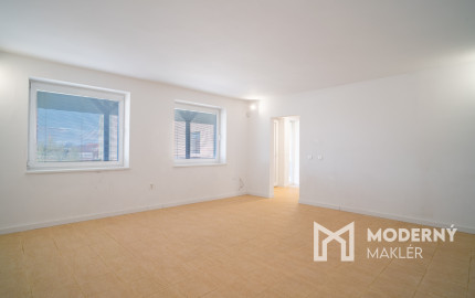 Na predaj dvojpodlažný rodinný dom s polyfunkciou v Trnave