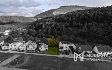 Na predaj pozemok v lokalite Beluša, časť Hloža Podhorie