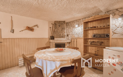 Na predaj celoročný záhradný dom v Čachticiach